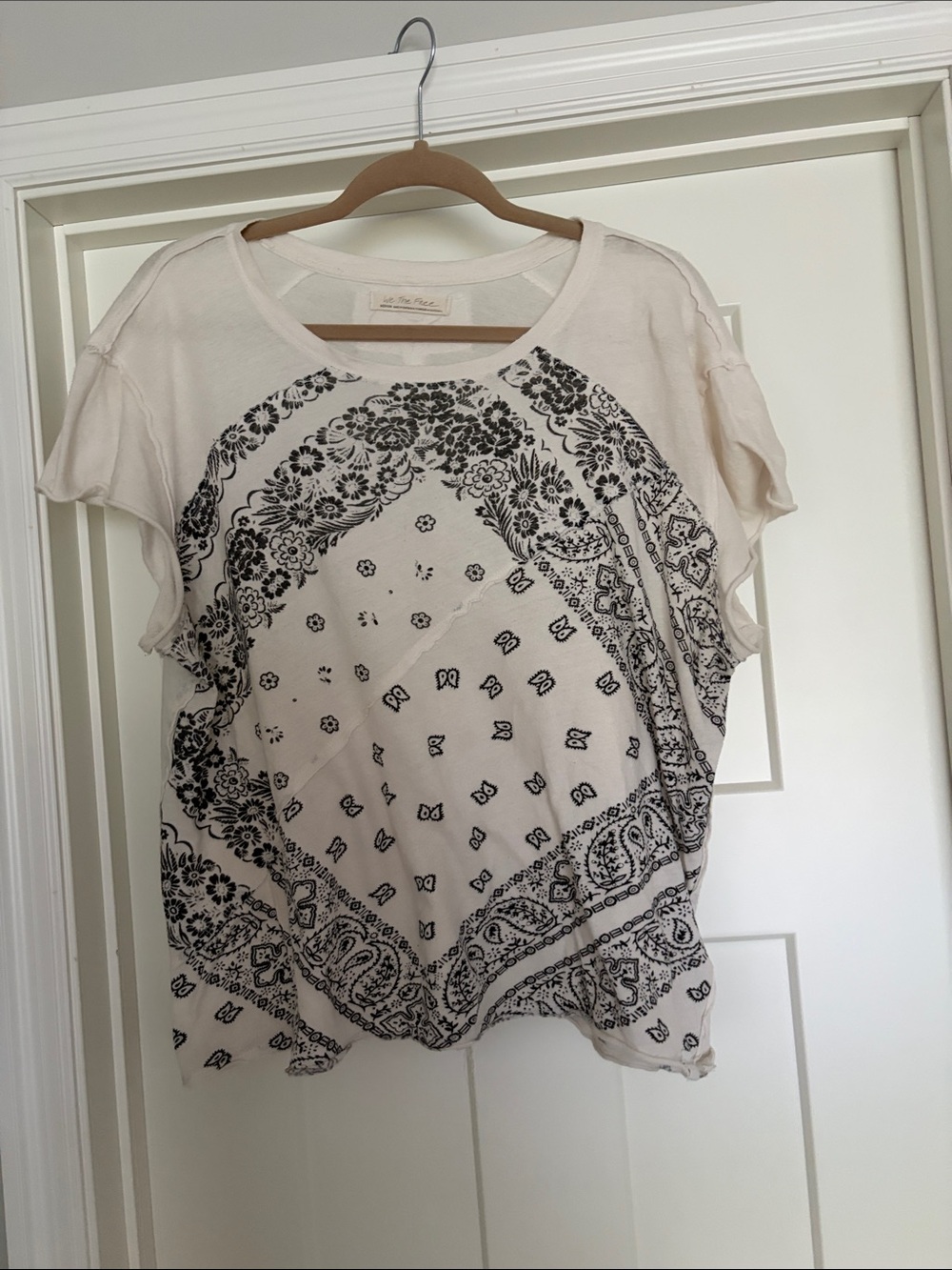 We The Free bandana tee size medium 100% cotton - Picture 2 of 8